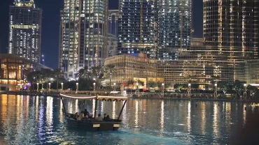 تفریحات دبی در شب