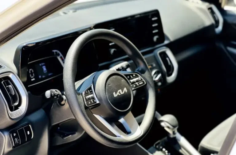 Rent Kia Sonet 2024 in Dubai